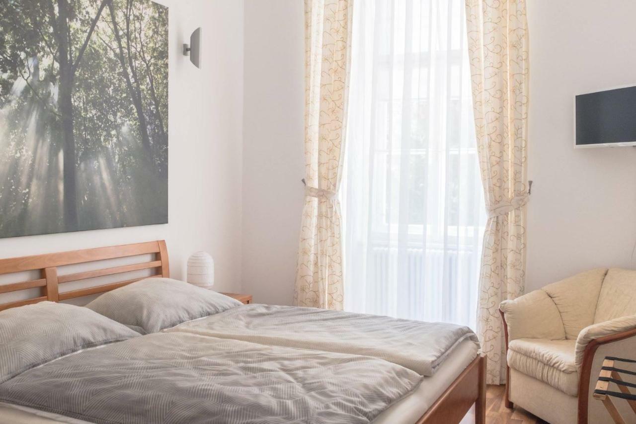 Spacious Old Town Luxury Apartment Linz Exterior photo